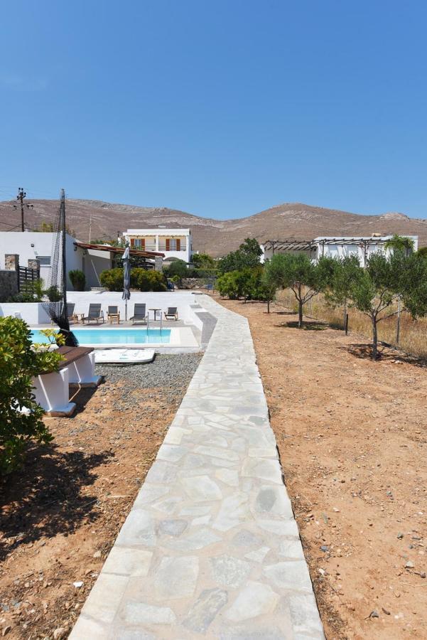 Flora'S Beach And Pool Villa In Syros Liaropá Exterior foto